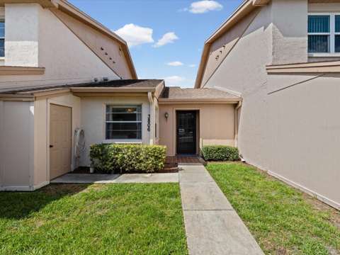 3806 Staysail Lane, waterfront for sale in Holiday