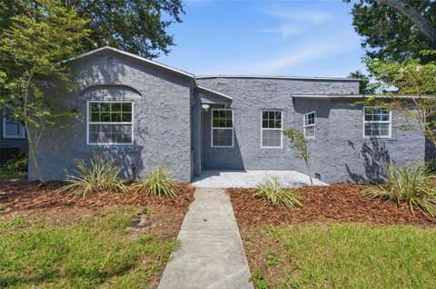 1201 S Lincoln Avenue, home for sale on S Lincoln Avenue