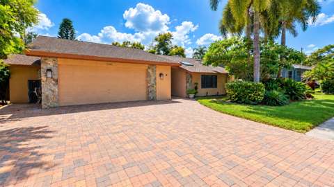1040 Rosetree Ln, pool for sale in Tarpon Springs