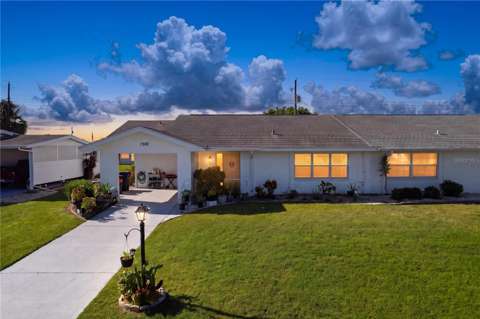 1520 Belle Glade Avenue, starter home for sale in Sun City Center