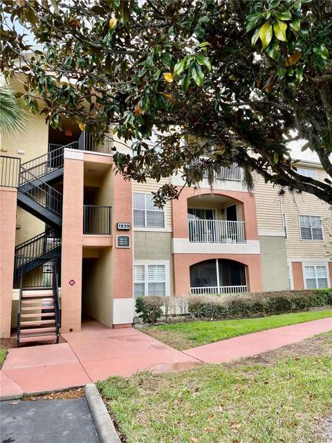 1939 Summer Club Apt Drive #315, waterfront for sale in Oviedo