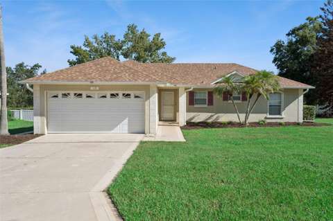 110 Twin Lake Circle, home for sale in Umatilla 32784