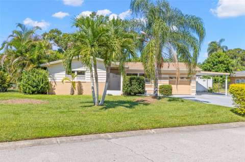 106 S Fernwood Avenue, pool for sale in Clearwater