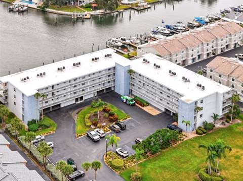 719 Pinellas Bayway #311, home for sale in St. Petersburg 33715