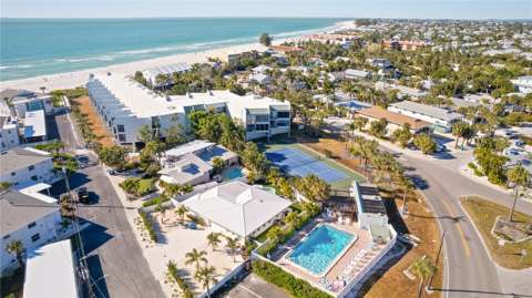 5608 Gulf Drive #104, golf community for sale in Holmes Beach