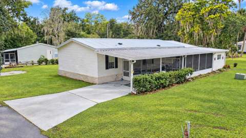 25 Canal Way, home for sale in Lake Panasoffkee 33538