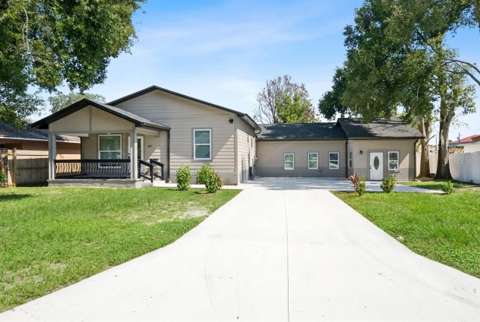 207 Avenue E, home for sale on Avenue E