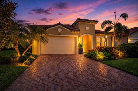 10121 Marbella Drive, waterfront for sale in Bradenton