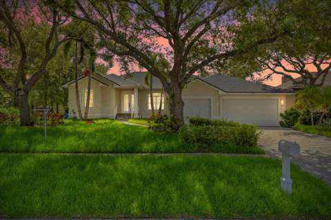 2706 Skimmer Point Drive, home for sale in Gulfport 33707