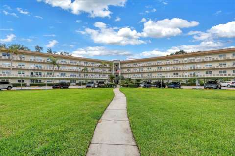 5725 80Th Street #106, home for sale on 80Th Street