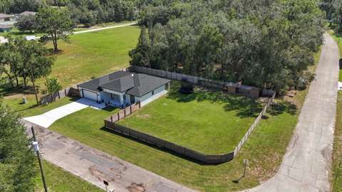 2522 W Castle Road, $300k–$500k for sale in Citrus Springs