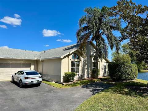 801 Silverthorn Lane, waterfront for sale in Sun City Center