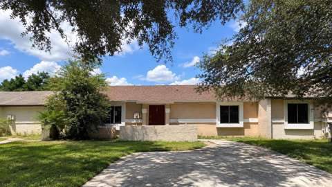 461 Wild Elm Court, starter home for sale in Apopka