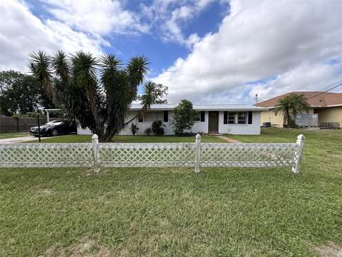 2619 Pompano Drive, starter home for sale in Sebring