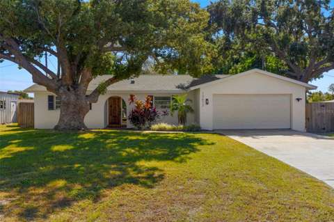 13672 88Th Avenue, home for sale in Seminole 33776