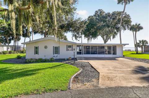 38310 Langlois Place, waterfront for sale in Leesburg