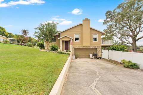 2202 Topping Place, $300k–$500k for sale in Eustis