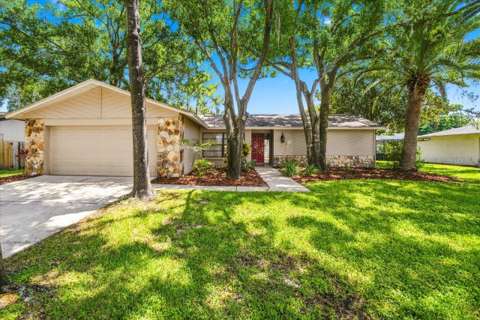 14105 Knottingsley Place, golf community for sale in Tampa