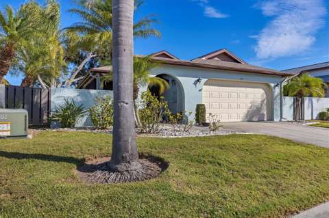 687 Linden Drive, waterfront for sale in Englewood