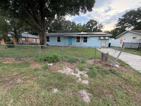 1050 Beach Lane, home for sale in Winter Haven 33880