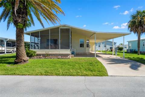 693 Riverview Circle, golf community for sale in North Port