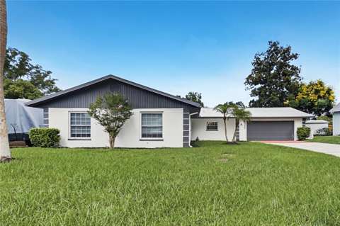 1322 Glengreen Lane, home for sale in Lakeland 33813