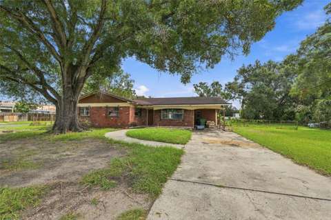 2709 N Lincoln Avenue, $300k–$500k for sale in Tampa