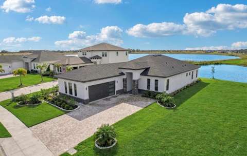 224 Valencia Ridge Drive, golf community for sale in Auburndale