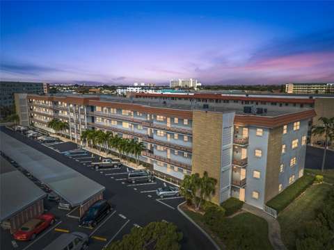 3128 59Th Street #303, pool for sale in Gulfport