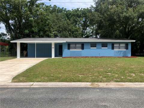 2013 Live Oak Drive, home for sale in Fruitland Park 34731
