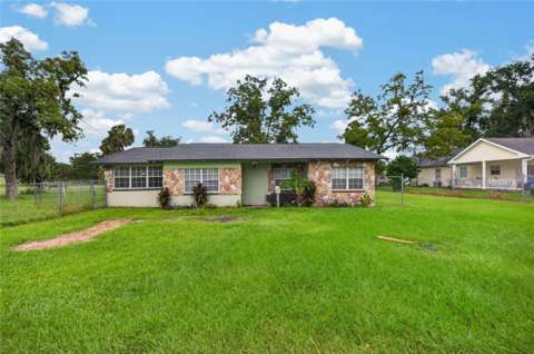 1210 W 15Th Street, home for sale on W 15Th Street