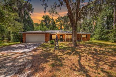 9661 W Deepwoods Drive, $300k–$500k for sale in Crystal River
