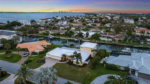 524 Hornblower Lane, pool for sale in Longboat Key