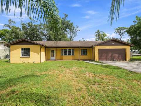 8906 E Lanway Drive, home for sale in Tampa 33637