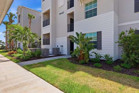19140 Scallop Loop #108, $300k–$500k for sale in Lakewood Ranch