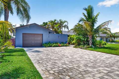 114 12Th Street, home for sale in Belleair Beach 33786