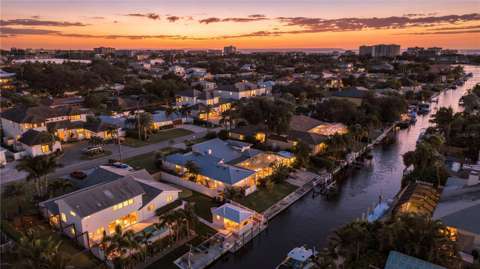 1741 Stanford Lane, 4-bedroom for sale in Sarasota