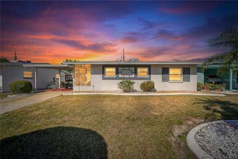 1607 Council Drive, golf community for sale in Sun City Center