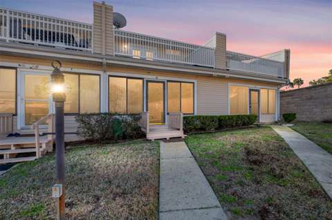 11001 SE Sunset Harbor Road #D18, home for sale on SE Sunset Harbor Road