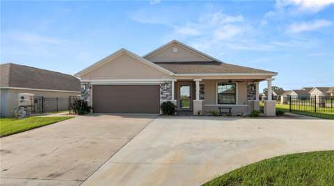 524 Central Ridge Lane, $300k–$500k for sale in Frostproof