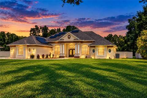7136 Quail Hollow Boulevard, pool for sale in Wesley Chapel