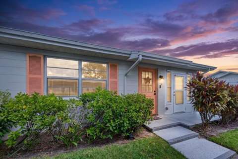 401 De Grasse Place #21, gated community for sale in Sun City Center