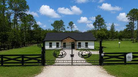 11670 SE 55Th Lane, home for sale in Morriston 32668