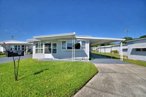 117 Holiday Lane, golf community for sale in Auburndale