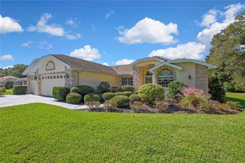 75 W Cypress Boulevard, home for sale in Homosassa 34446
