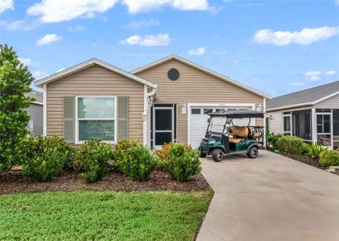 560 Kimberly Street, golf community for sale in The Villages