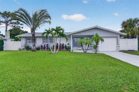 8428 Iris Avenue, 4-bedroom for sale in Seminole