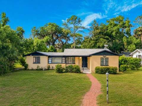 948 NE 6Th St, home for sale on NE 6Th Street