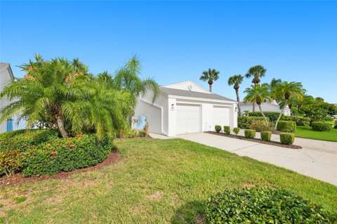 825 Waterside Lane, home for sale in Bradenton 34209