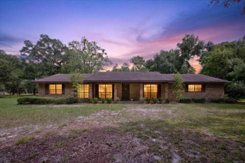 19327 NW 237Th Street, home for sale in High Springs 32643